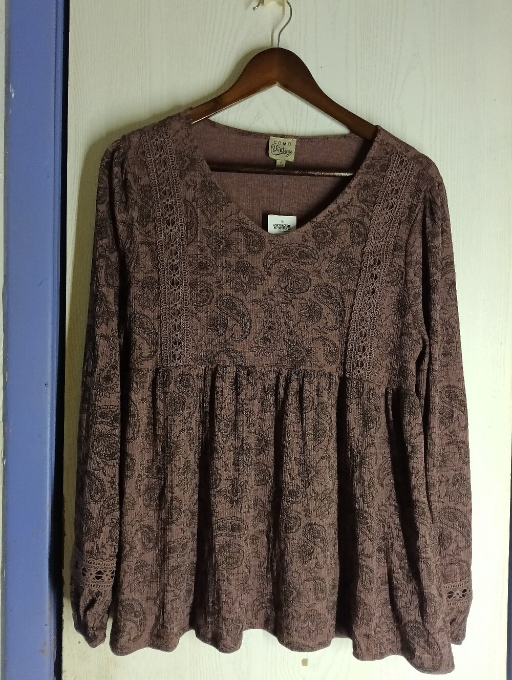 Como Vintage Paisley Long Sleeve Top